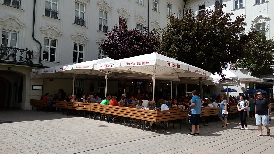 Pivnice Stiftskeller