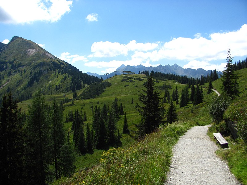 Pohled jižním směrem k vrcholu Krahbergzinken